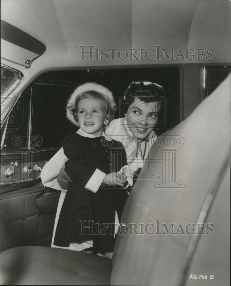 1952, Actress Kathryn Grayson Shopping with Her Daughter, Patti-Kate - Historic Images