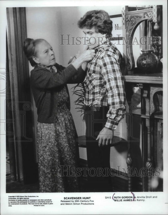 1980, Actress Ruth Gordon With Willie Aames In 'Scavenger Hunt' - Historic Images