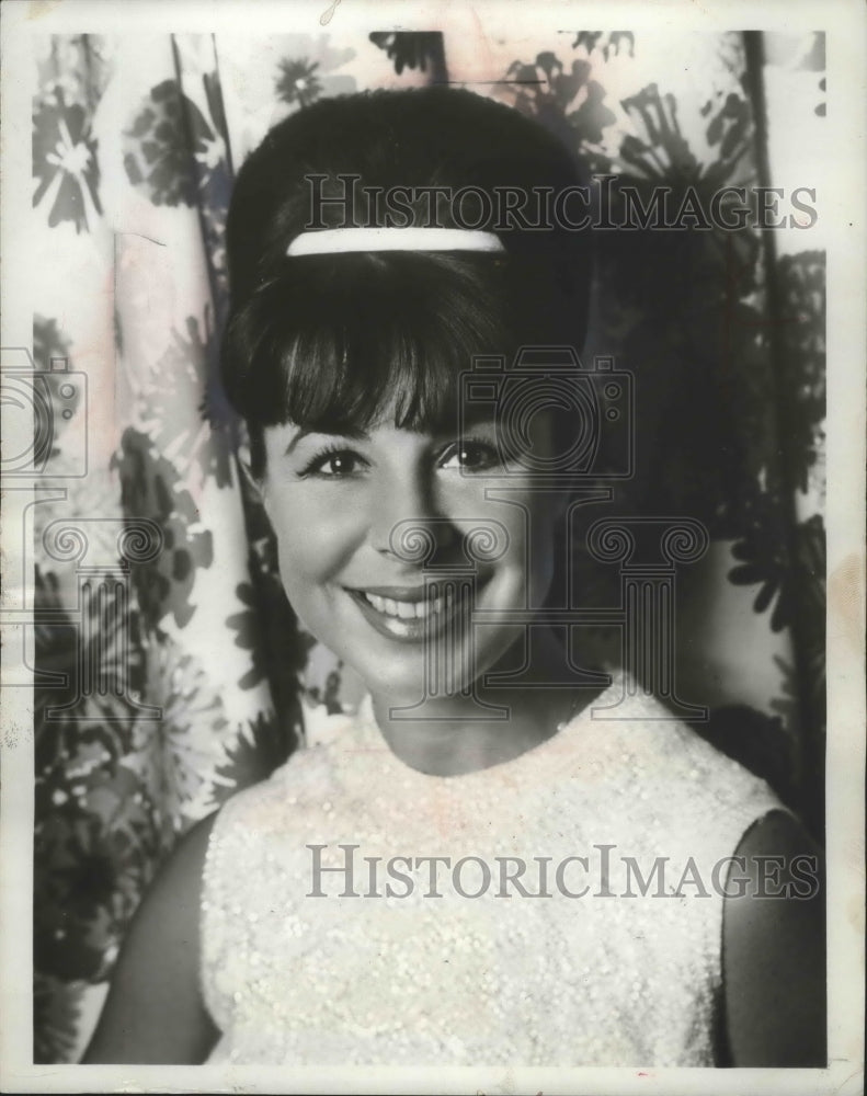 1965 Press Photo Singer Eydie Gorme - Historic Images