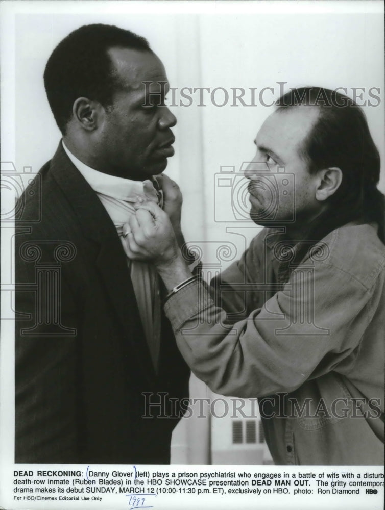 1989 Press Photo Danny Glover and Ruben Blades in Dead Man Out, on HBO.-Historic Images