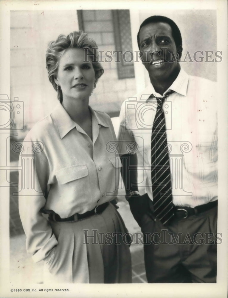 1990 Press Photo Sharon Gless with Dorian Harewood in The Trials of Rose O&#39;Neill - Historic Images