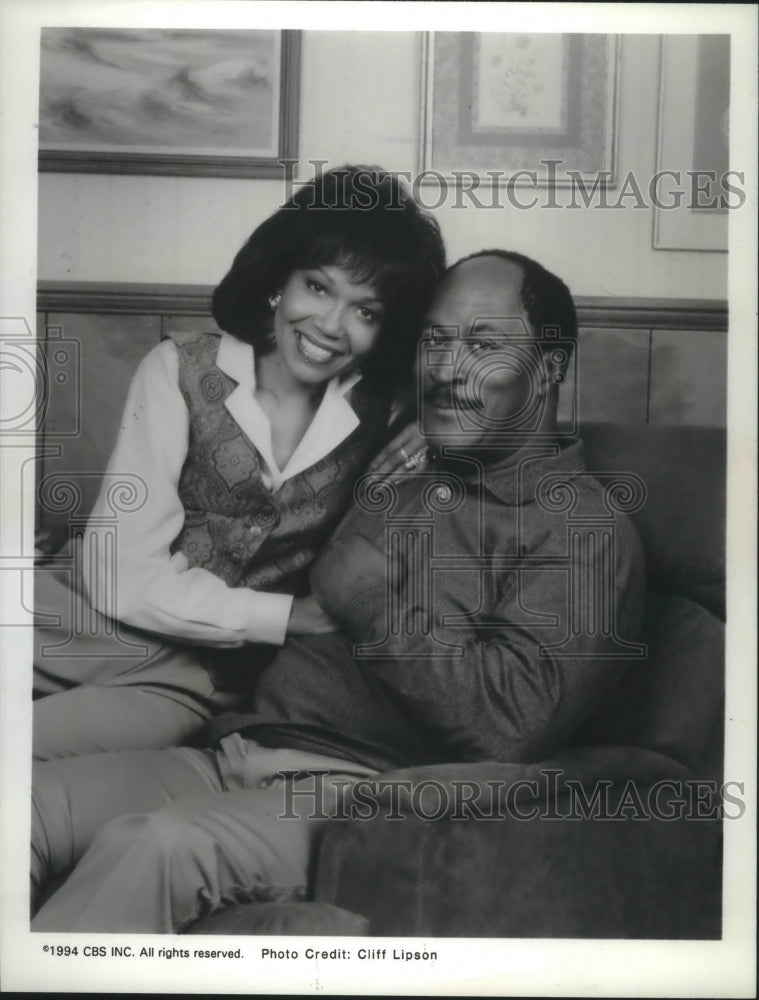1994 Press Photo Lynnie Godfrey & John Amos in "704 Hauser" - mjp19646- Historic Images