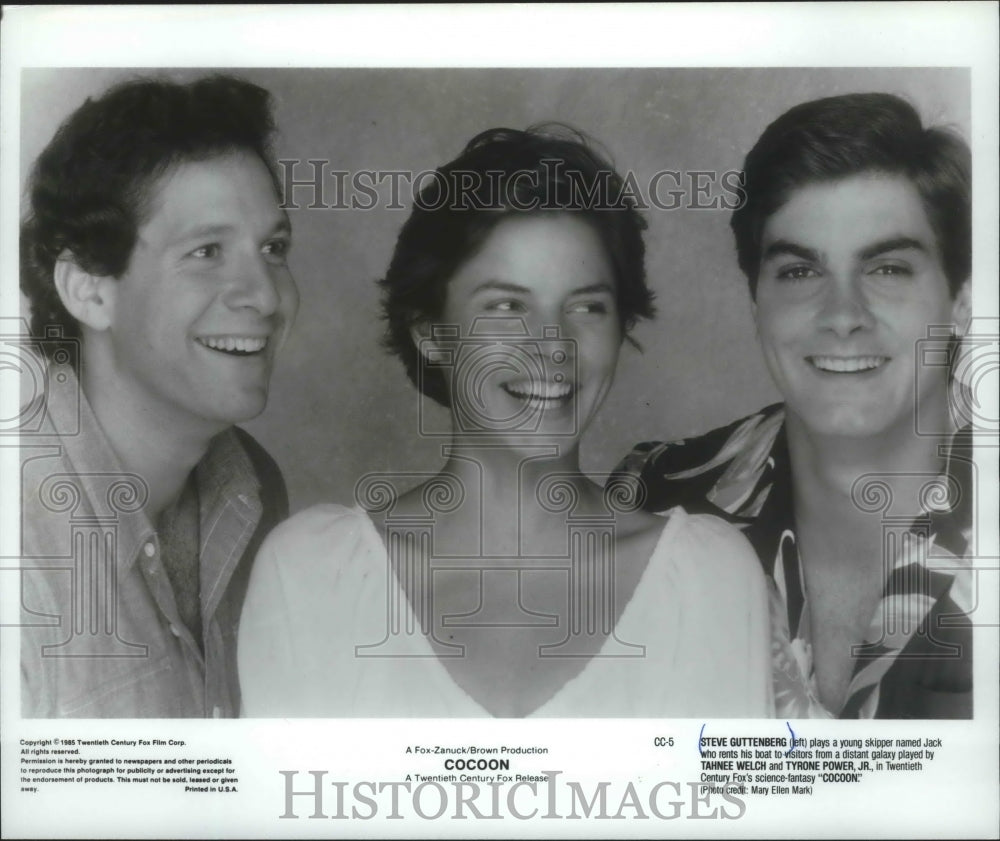 1981 Steve Guttenberg, Tahnee Welch & Tyrone Power Jr in "Cocoon" - Historic Images