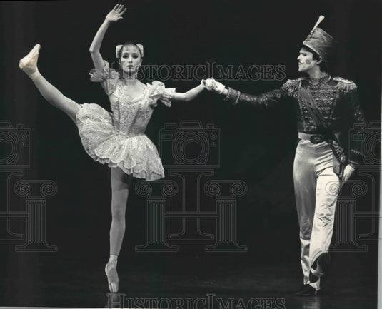 1988 Press Photo "The Steadfast Tin Soldier" dancers at Uihlein Hall, Milwaukee - Historic Images