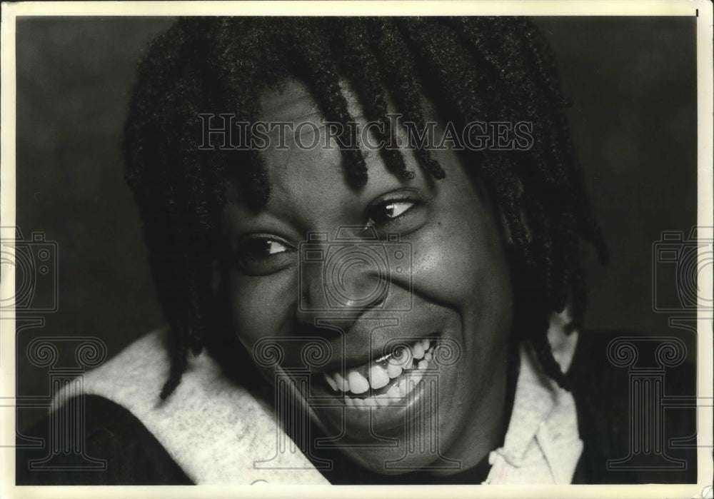 1984, Actress Whoopi Goldberg during an interview about her show - Historic Images