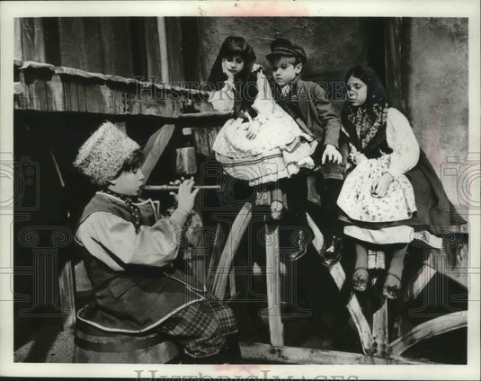 1966 Press Photo Actor Donnie Melvin & co-stars, "Christmas in the Marketplace" - Historic Images