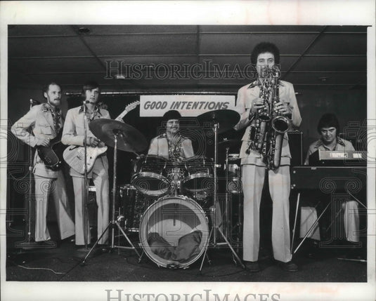 1976, Kart Kron playing two saxophones & Good Intentions band, WI - Historic Images