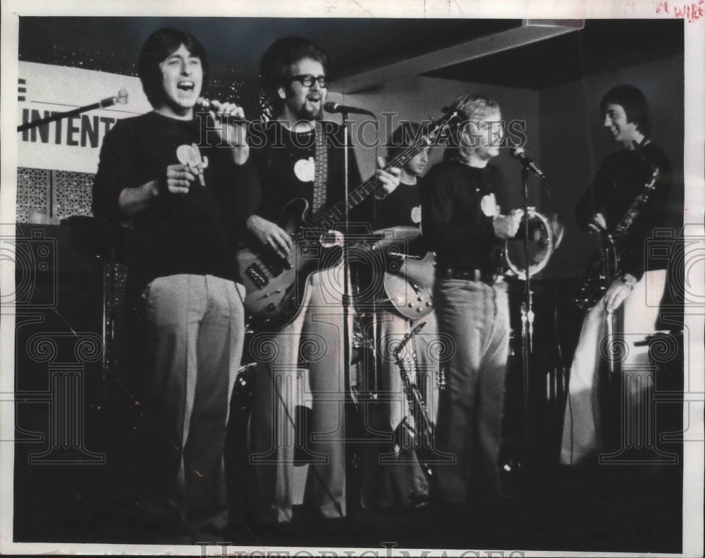 1974, The Good Intentions perform at the Renaissance Lounge - Historic Images