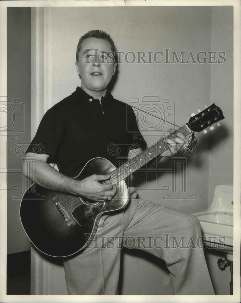 1955, Comedian George Gobel playing guitar - mjp20058 - Historic Images