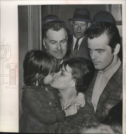1962, Singer Robert Goulet's daughter reunited with parents, New York - Historic Images