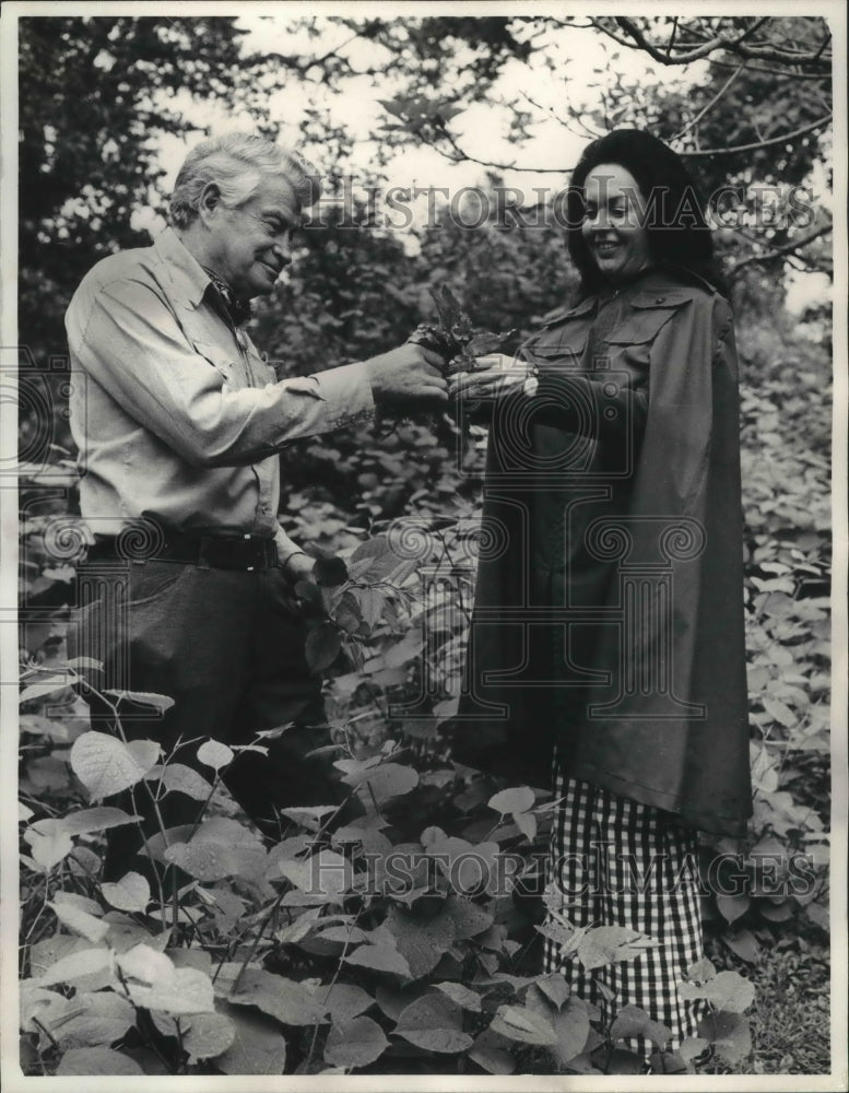 1973, Mrs. Joan king and Euell Gibbons in Central Park, New York - Historic Images