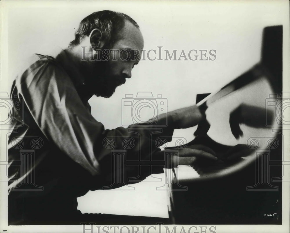 1970 Press Photo Lorin Hollander, concert pianist performs - Historic Images