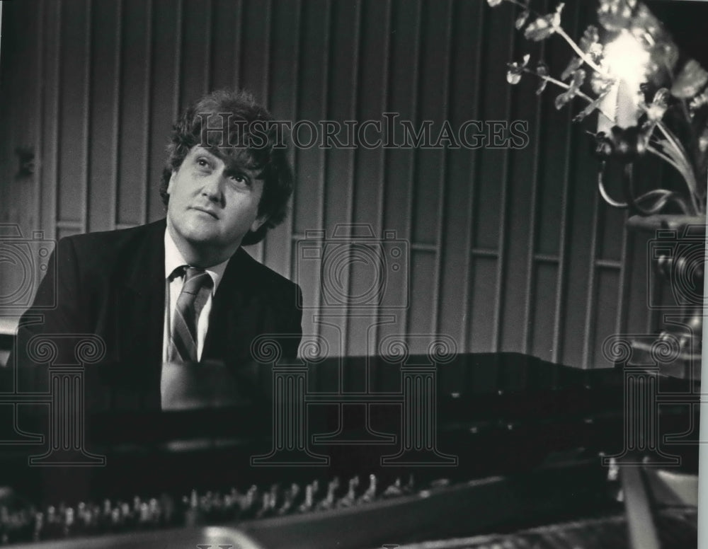 1987, Jeffery Hollander, US pianist - mjp20289 - Historic Images