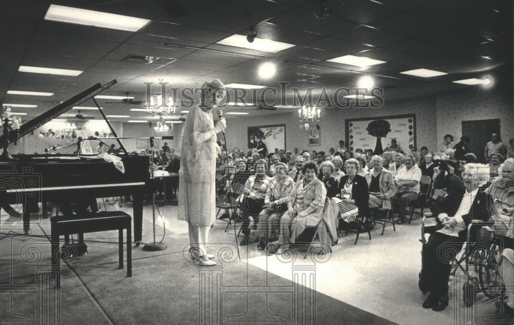 1986, Hildegarde Performs At Mount Carmel Health Center In Greefield - Historic Images
