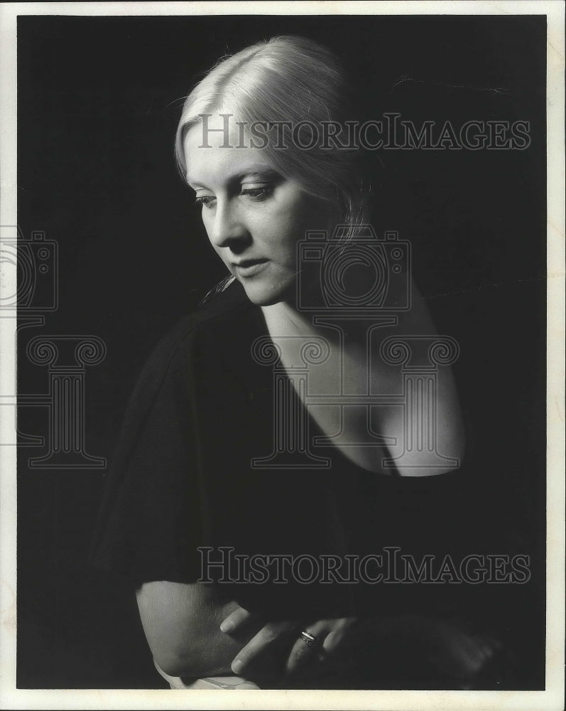 1976 Press Photo Singer, Debra Hogan - mjp20651 - Historic Images