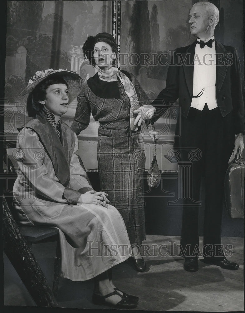 1953 Milwaukee Players in scene from Ring Around the Moon, Milwaukee - Historic Images