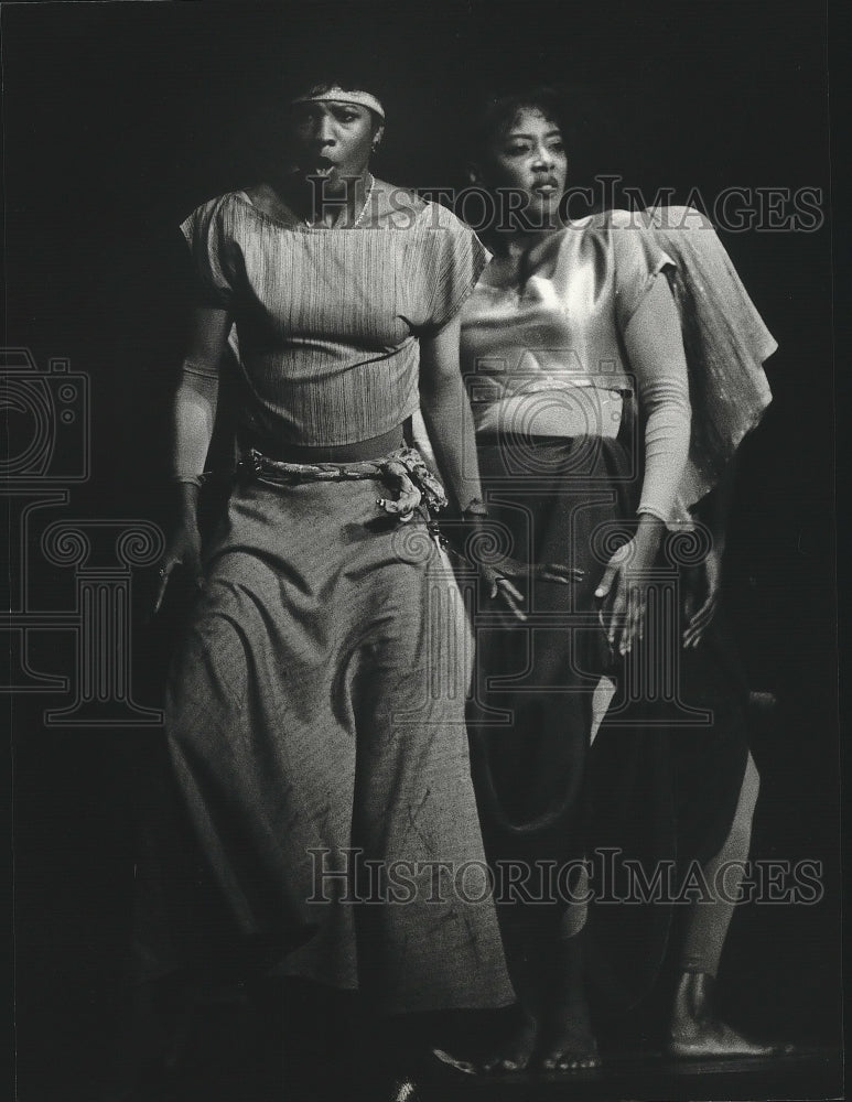 1983, Scene from &quot;Reflections of a Woman&quot; at Pabst Theater, Milwaukee - Historic Images