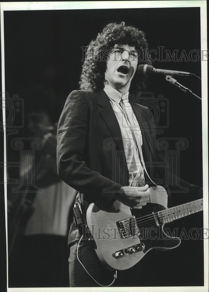 1983 Press Photo REO Speedwagon&#39;s Kevin Cronin Performs At The Arena - mjp20859 - Historic Images