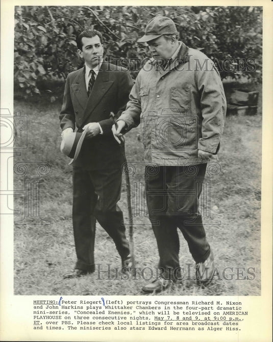 1984 Press Photo Peter Riegert, John Harkins, mini-series "Concealed Enemies."-Historic Images