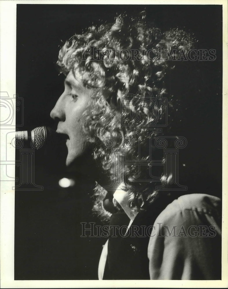 1981 Press Photo Eric Erickson, lead singer &quot;The Rage.&quot; - mjp20891-Historic Images