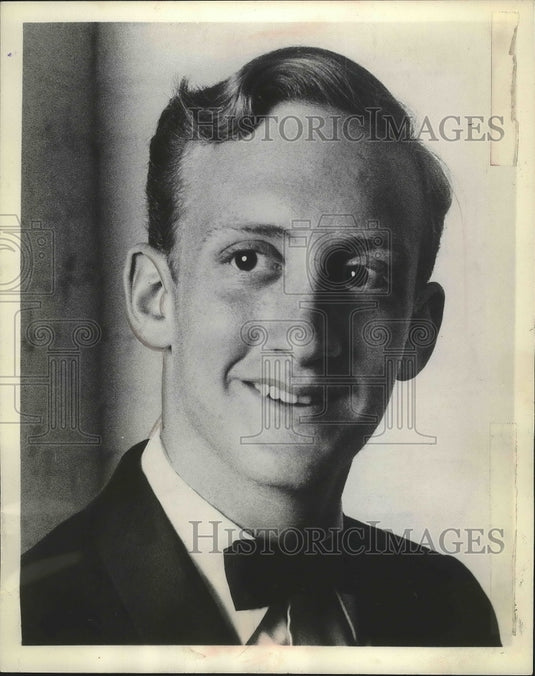 1960, Acclaimed pianist Lorin Hollander. - Historic Images