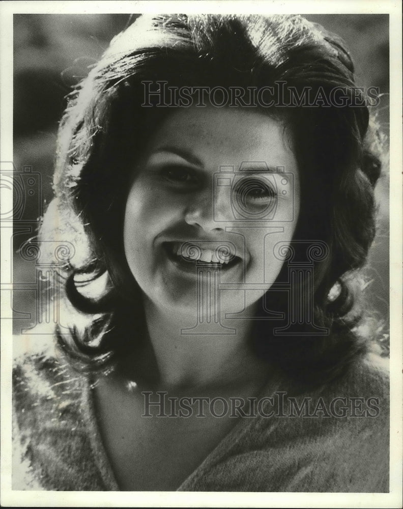 1975 Press Photo Singer Elizabeth Haley - Historic Images