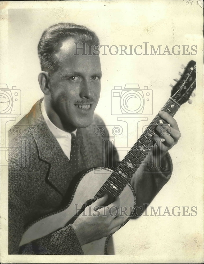 1962, Singer and songwriter Wendell Hall - Historic Images