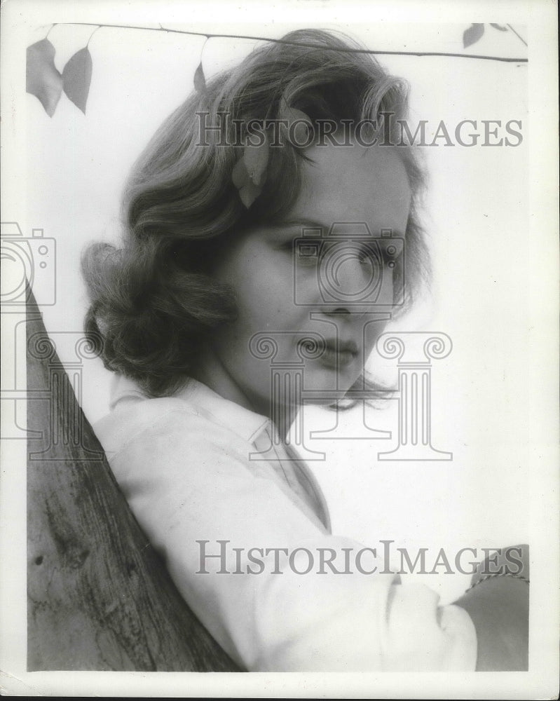 1964, Actress Mary-Robin Redd in