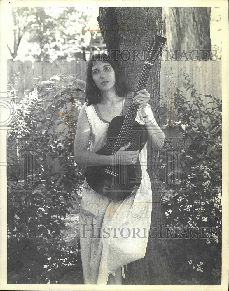 1993 Press Photo Musician Julie Henigan - mjp21078 - Historic Images