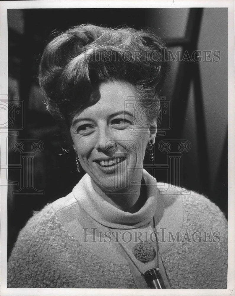 1965, Actress and singer Joyce Henry, Milwaukee - Historic Images