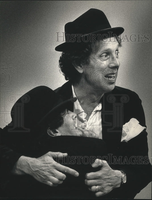 1988 Press Photo Scene from "Waiting for Godot" at Milwaukee Chamber Theatre - Historic Images