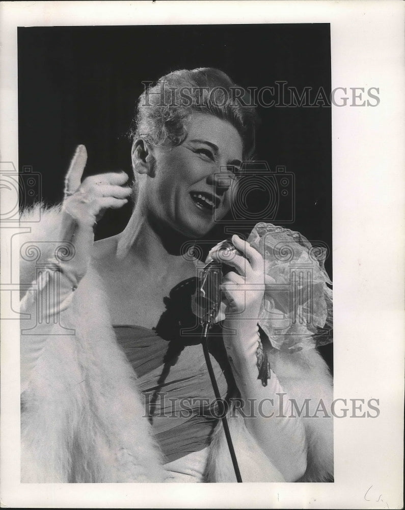 1960, Hildegarde Sell, American cabaret singer. - Historic Images