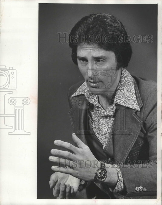 1973 Gary Null, author of books on nutrition - Historic Images