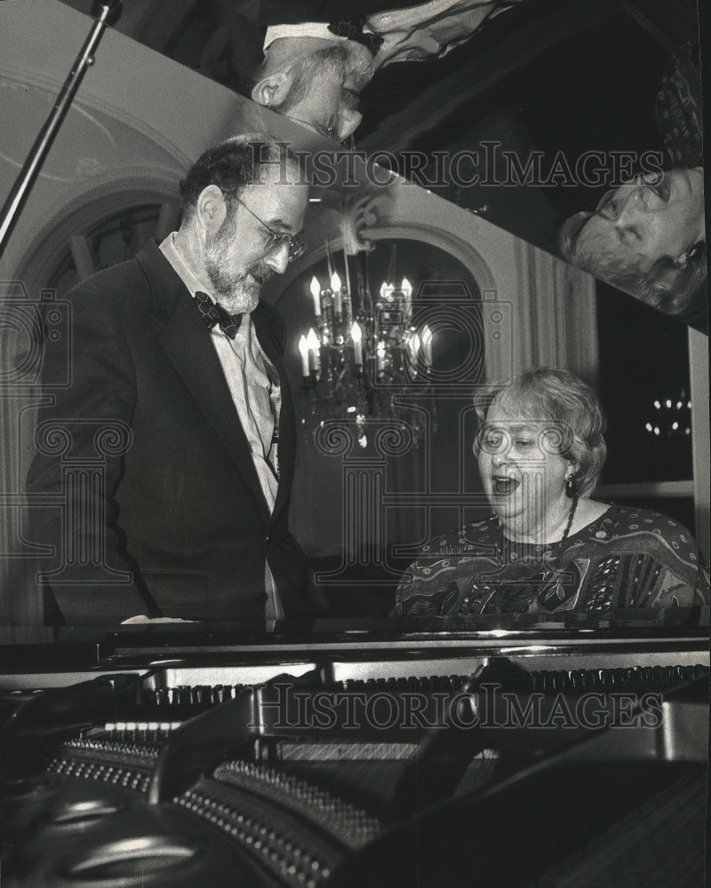1993 Press Photo Margaret Hawkins of the Milwaukee Symphony Orchestra Chorus - Historic Images