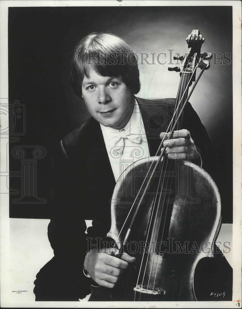 1979 Press Photo Cellist Lynn Harrell WIth Cello - mjp21368 - Historic Images