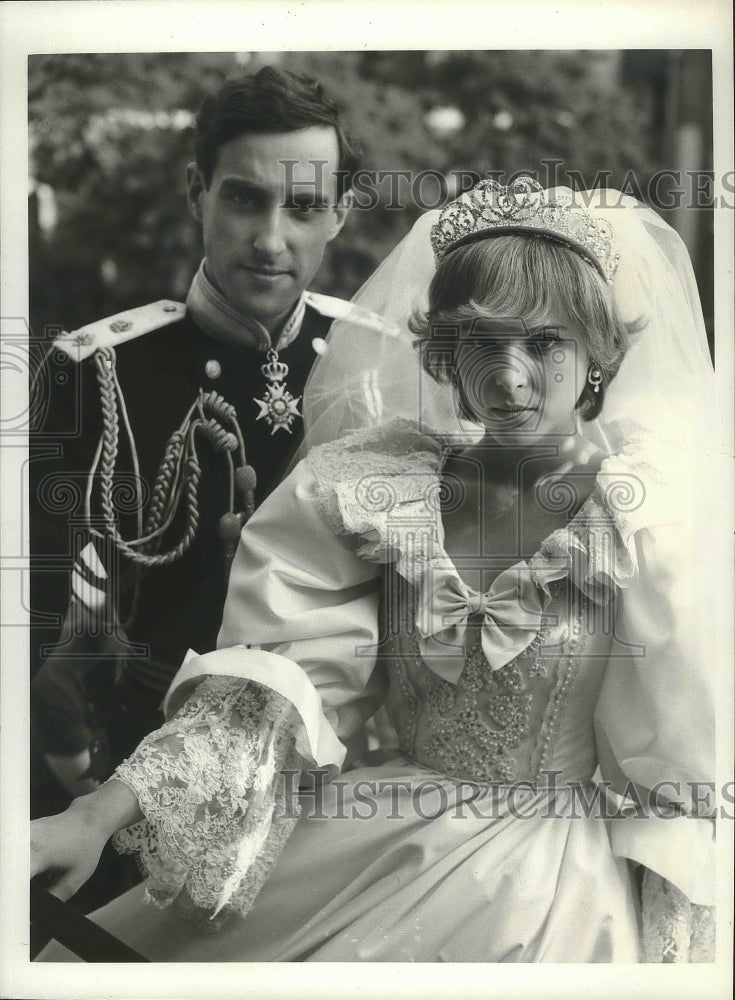 1986 Press Photo Actors in CBS Special: THE ROYAL ROMANCE OF CHARLES AND DIANA - Historic Images