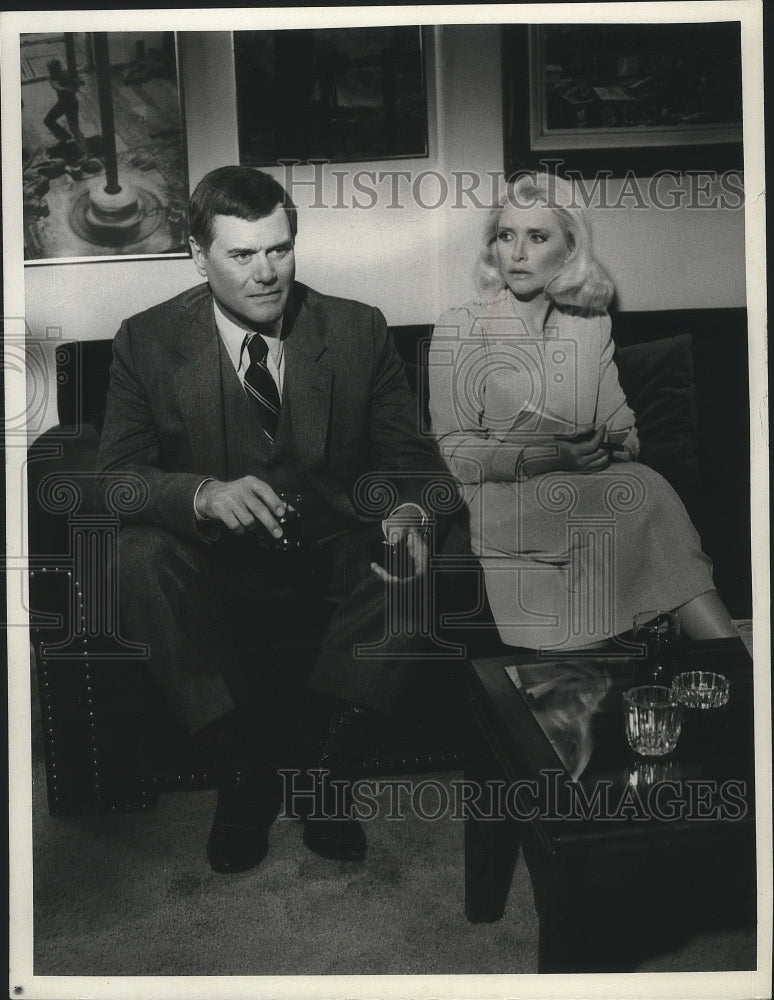 1981 Press Photo Larry Hagman as J. R. Ewing on &quot;Dallas&quot; with Susan Flannery - Historic Images