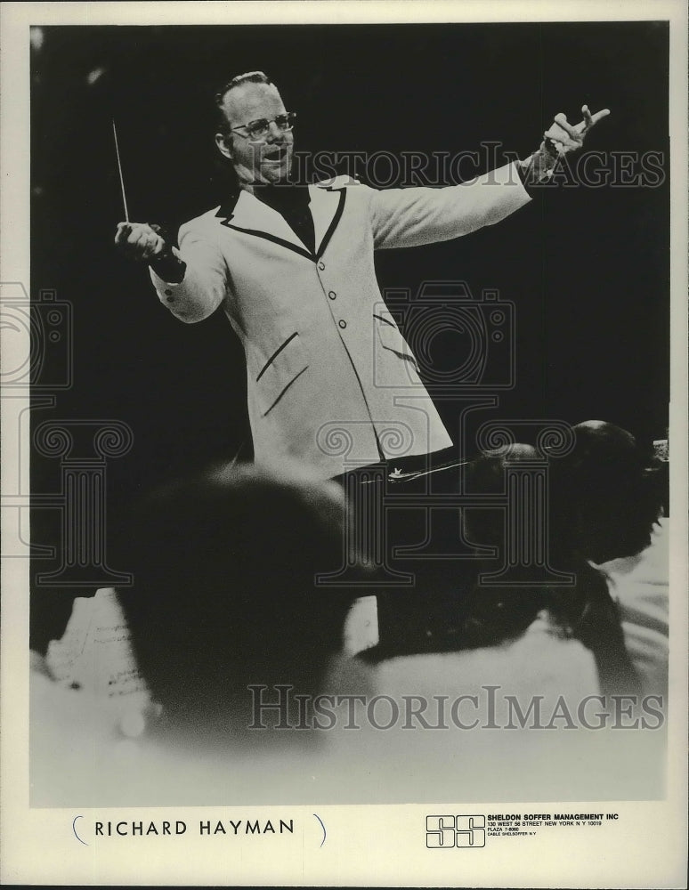 1981, Richard Hayman Conducts Orchestra - mjp21527 - Historic Images