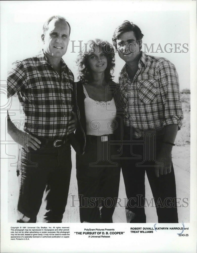 1981 Press Photo Kathryn Harrold With Others In &#39;The Pursuit Of D.B. Cooper&#39; - Historic Images