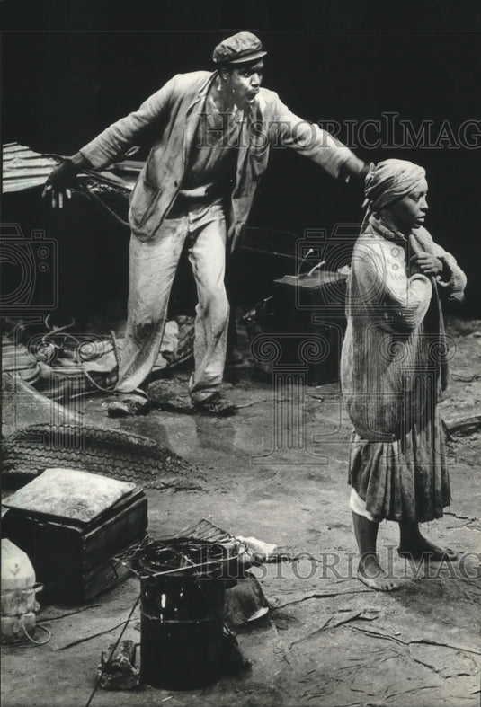 1981, Delroy Lindo and L. Scott Caldwell in Boesman and Lena. - Historic Images