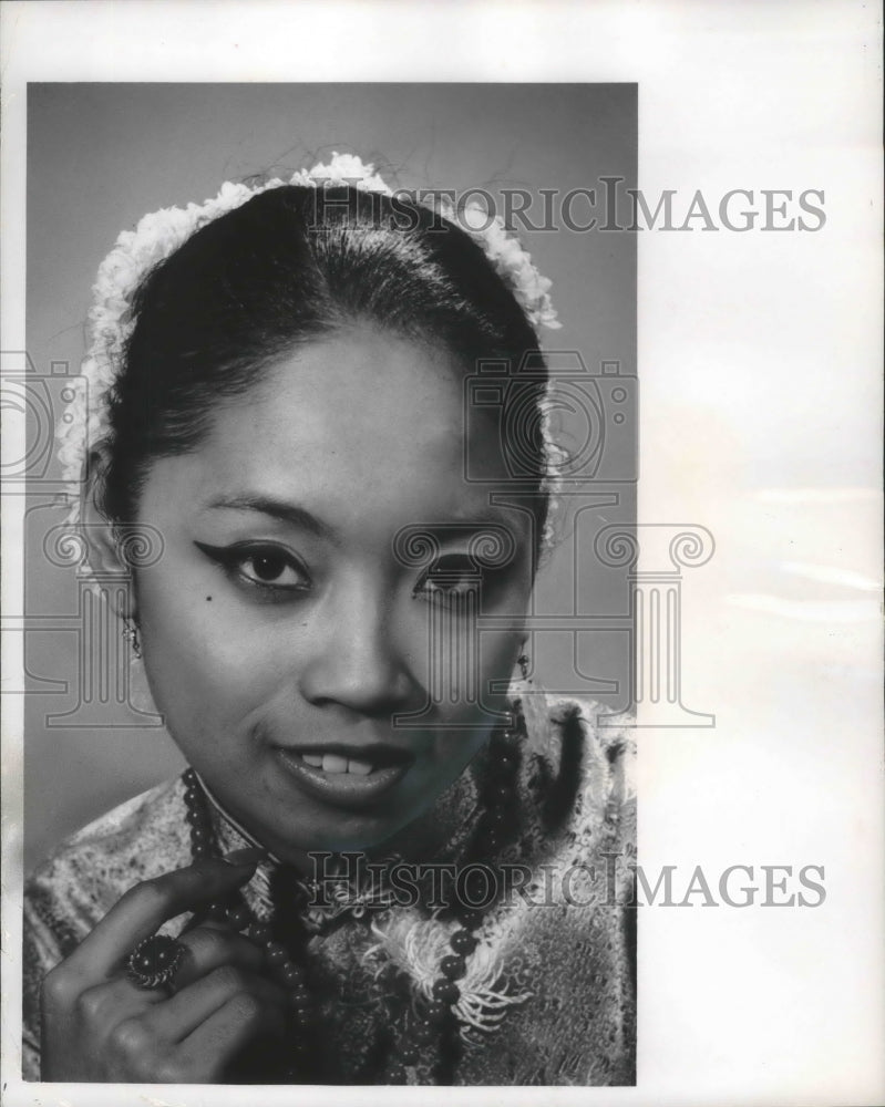 1965, Mei Mei Quong has a bit part in The Face of Fu Manchu. - Historic Images