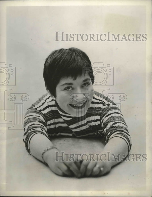 1956, Milwaukee Actress Charlotte Rae - Historic Images