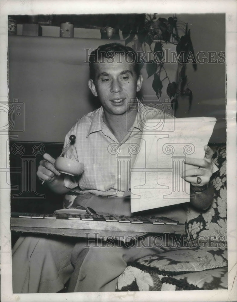 1953, Bob Merrill, composer, uses xylophone - Historic Images