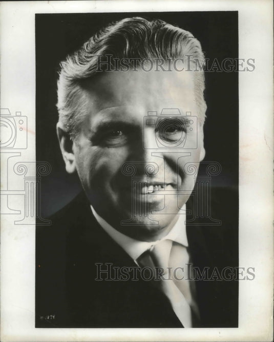 1970 Pianist Hans Richter-Hauser at the Pabst Theater in Milwaukee - Historic Images