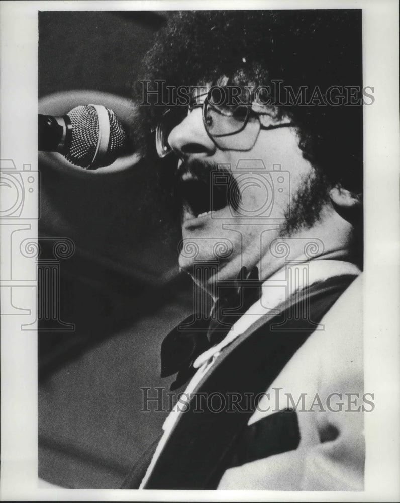 1975, Dennis Hill, Singer, Purple People, Milwaukee - Historic Images