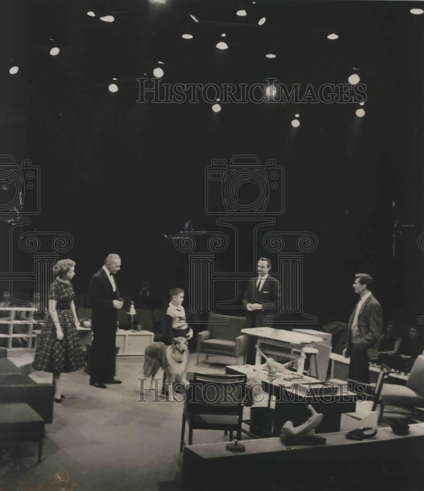 1955, rehearsal for &quot;The King of Hearts&quot; Milwaukee Repertory Theater - Historic Images