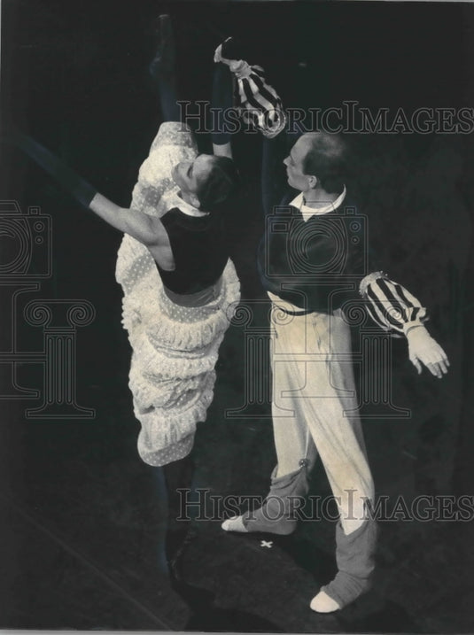 1986 Press Photo "Parallel Lives" ballet at the Performing Arts Center, Milwauke - Historic Images