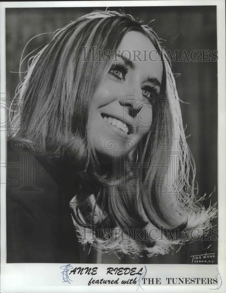 1969 Press Photo Anne Ridel featured with The Tunesters - Historic Images