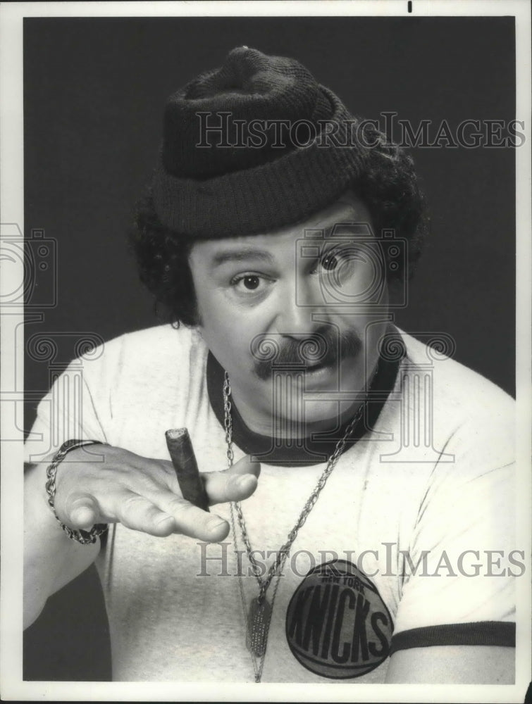 1976, Art Merano stars as con-artist on &quot;Movin&#39; On&quot; - mjp22179 - Historic Images