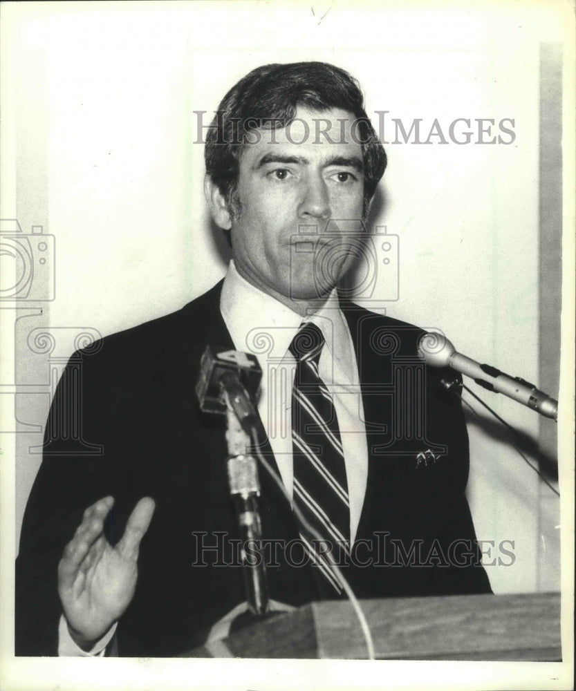 1980 Press Photo Dan Rather of &quot;The CBS Evening News&quot;, New York - mjp22240-Historic Images